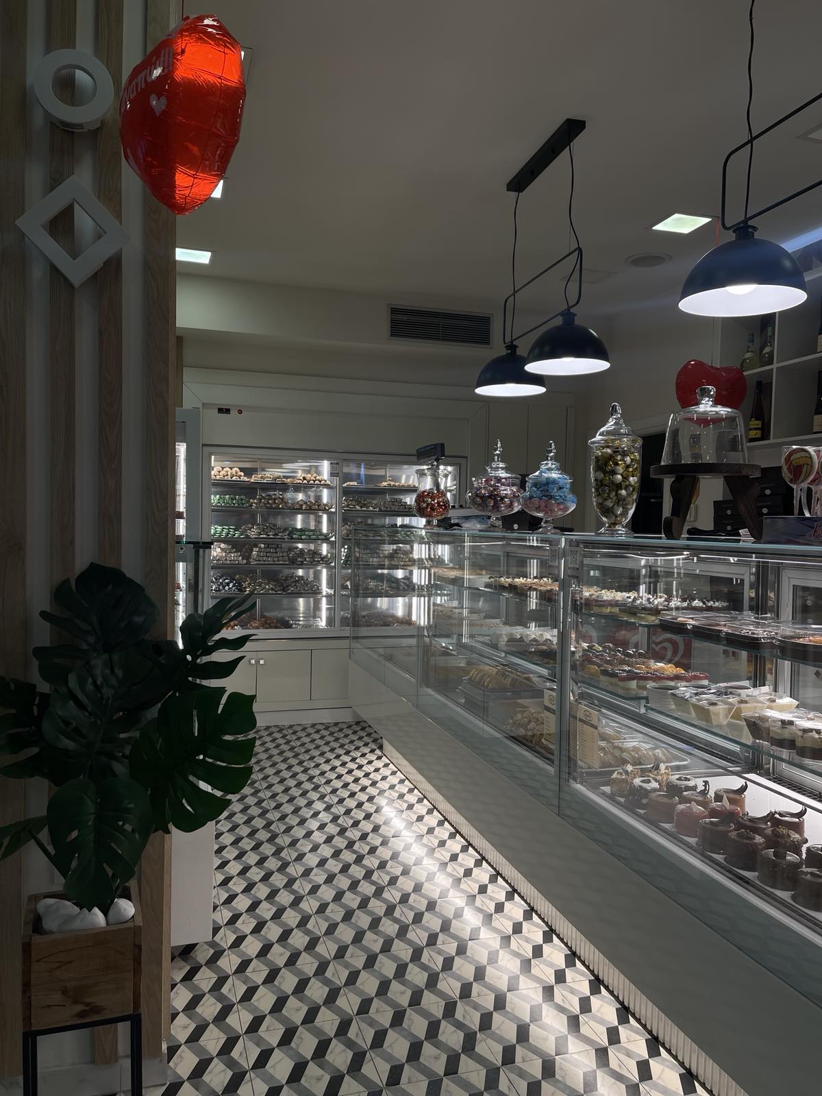 Το μαγαζί μας εσωτερικό